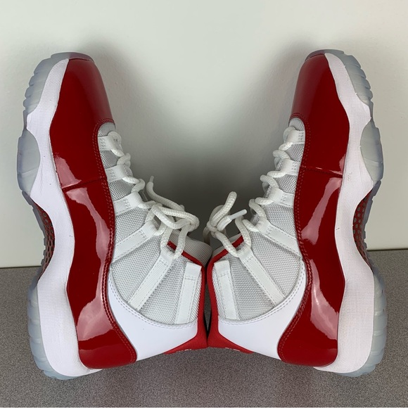 Nike Air Jordan 11 Cherry size 8.5 Men’s - Picture 10 of 16